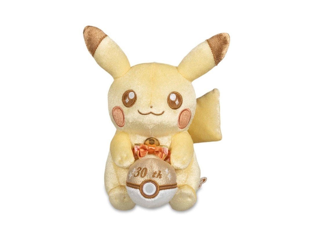 Pokemon center Pikachu 30th anniversary gold plush knuffel, Hobby en Vrije tijd, Ophalen of Verzenden