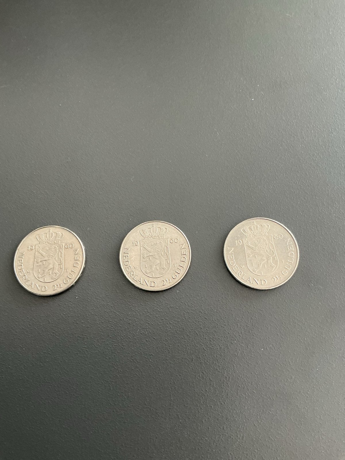 Set van 3 zilveren 2½ gulden munten. Juliana en Beatrix 1960, Postzegels en Munten, Munten | Nederland, Koningin Juliana, Setje