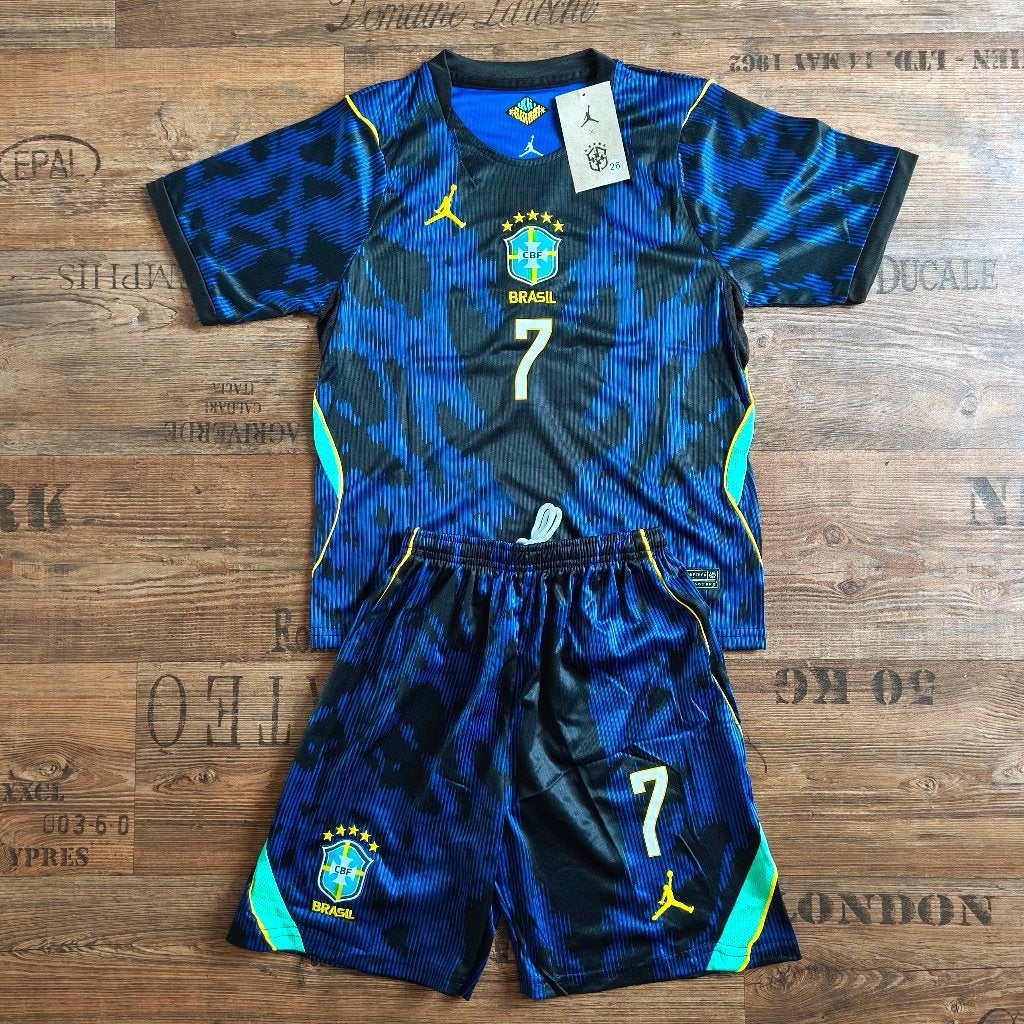Brazilie Uit Tenue Shirt + Broekje 26/27, Maat XS of kleiner, Ophalen of Verzenden, Zo goed als nieuw, Set
