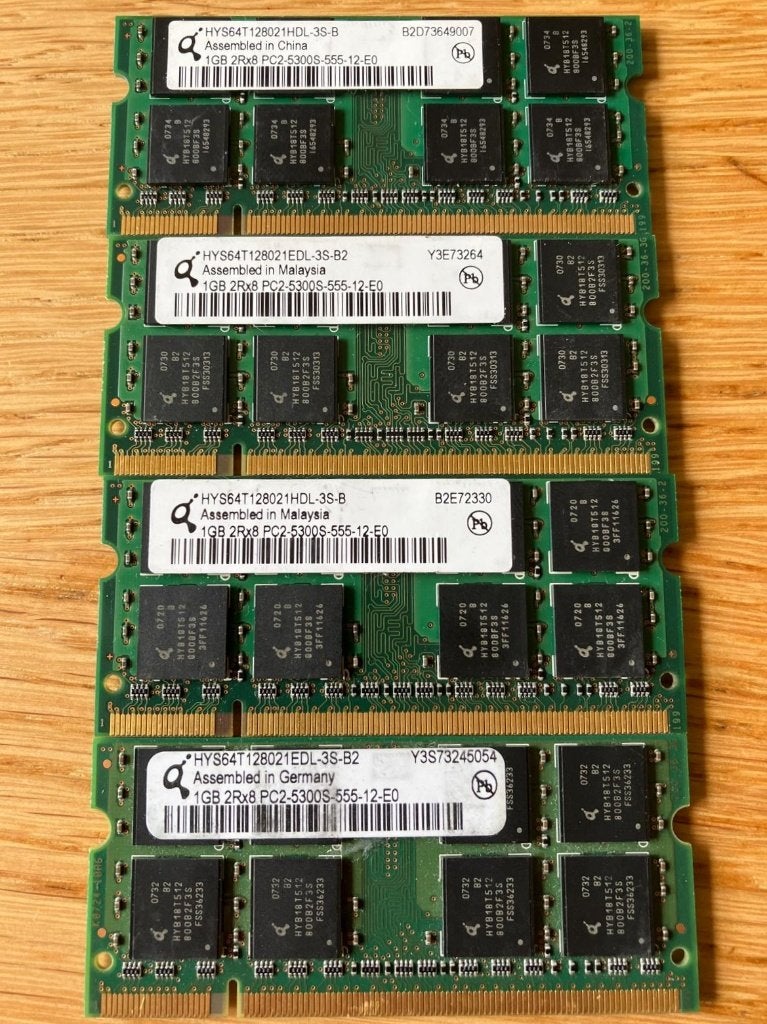 7 stuks SO-DIMM van 1GB, Computers en Software, Ophalen of Verzenden, DDR2, Laptop, Gebruikt