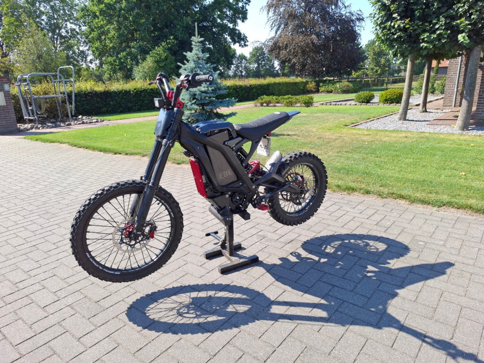 Sur-Ron Light Bee | Full EBMX 72V Build | bromplaat, Fietsen en Brommers, Brommers | Crossbrommers, 72 cc, Zo goed als nieuw, 1 versnellingen