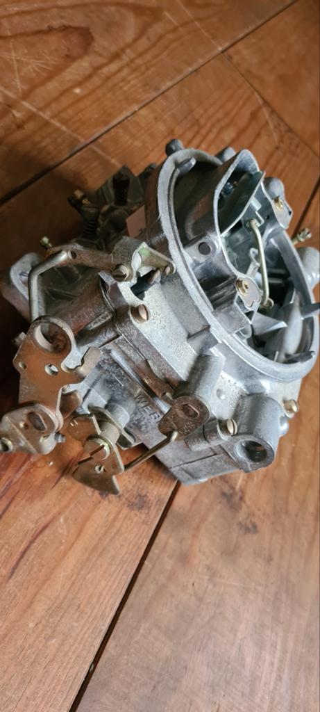 Edelbrock 650 cfm carburateur, Ophalen of Verzenden, Nieuw
