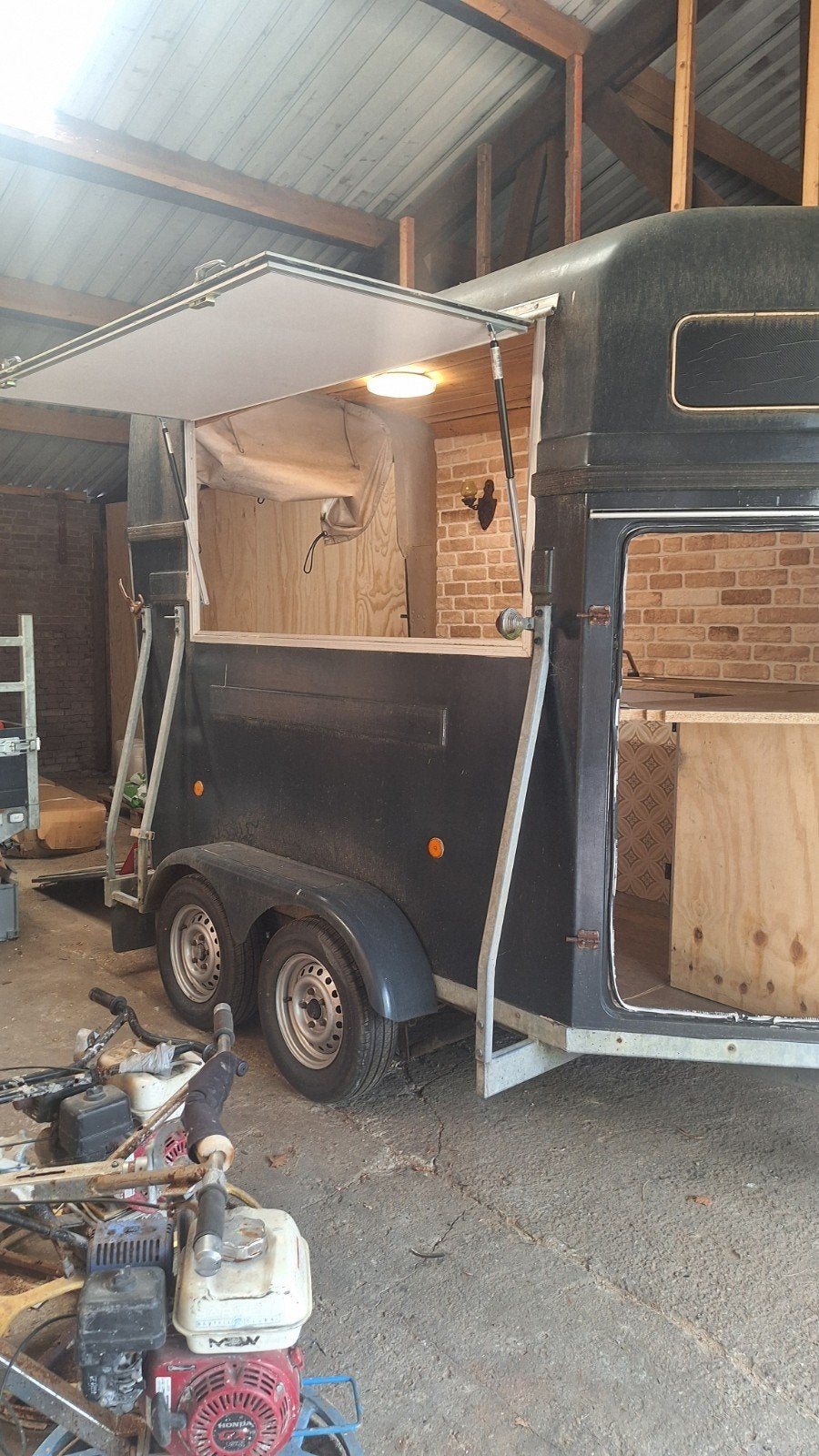 foodtruck, Ophalen, Gebruikt, Polyester, 2-paards trailer