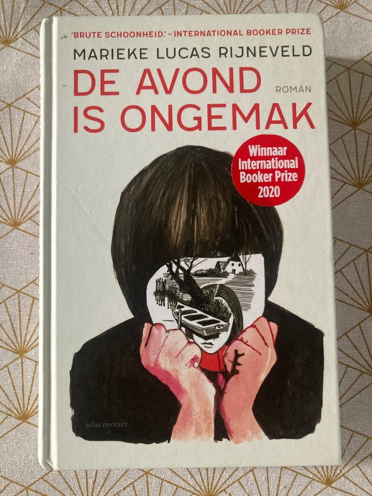 Boek De avond is ongemak - Marieke Lucas Rijneveld, Boeken, Ophalen, Zo goed als nieuw