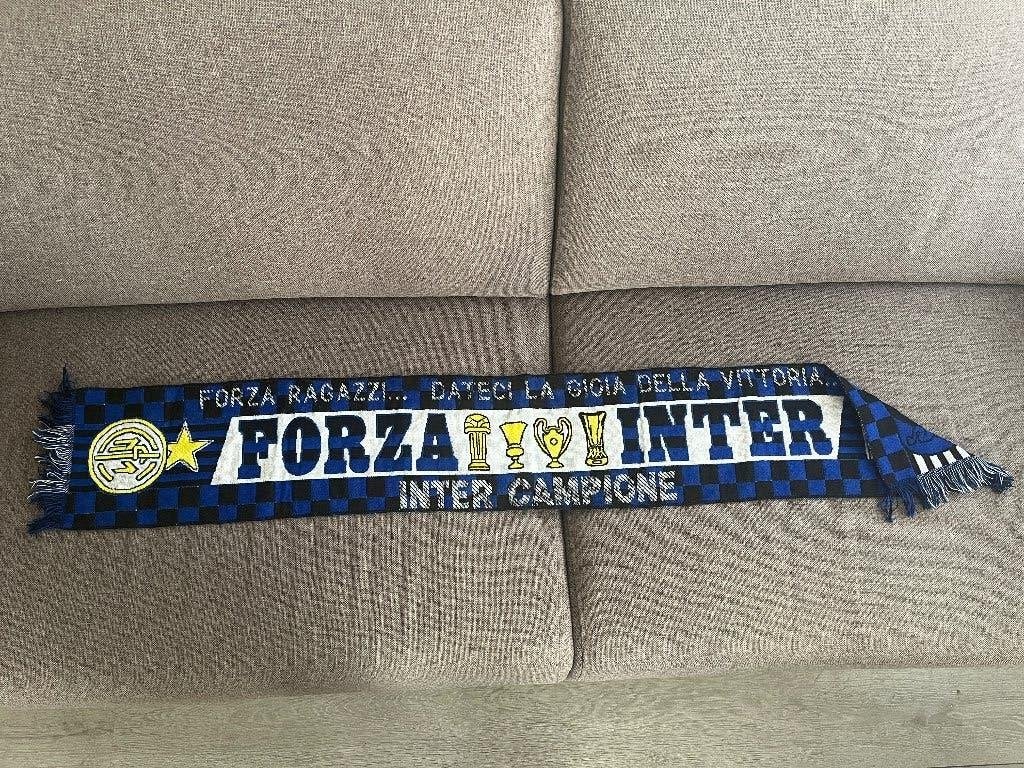 Te koop: Inter Milan sjaal, Ophalen of Verzenden, Zo goed als nieuw, Buitenlandse clubs, Vaantje of Sjaal