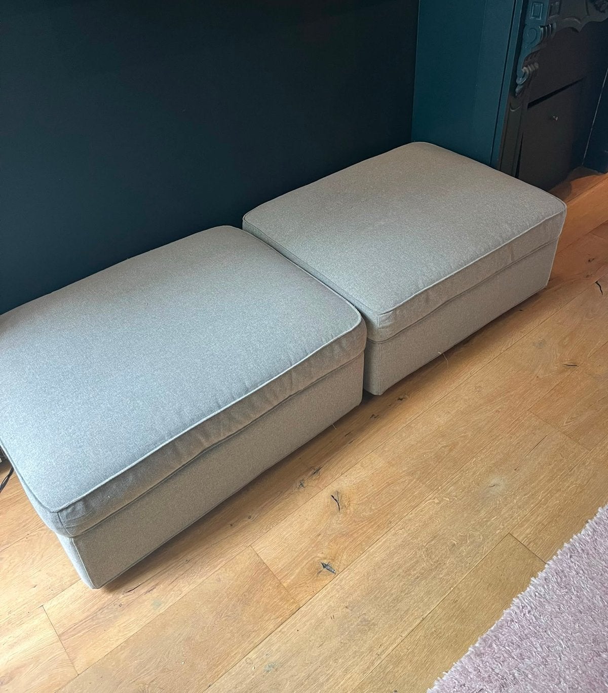 2x IKEA KIVIK Voetenbank/hocker met opbergruimte grijs, Huis en Inrichting, Banken | Voetenbanken en Poefen, Ophalen, Zo goed als nieuw