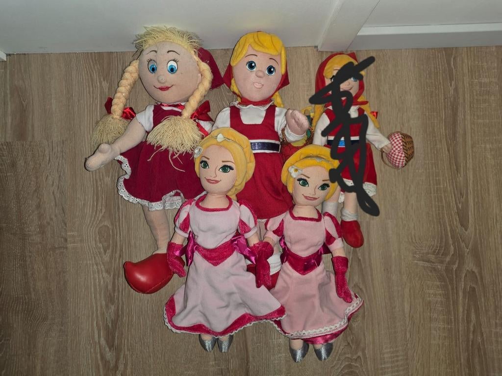 2 x roodkapje en 2 x assepoester knuffel efteling, Verzamelen, Ophalen of Verzenden, Zo goed als nieuw, Overige typen