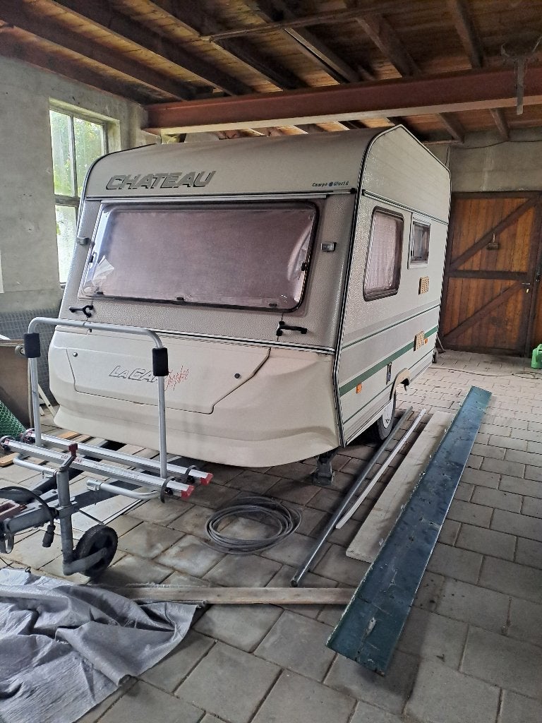 Caravan Chateau La Car 330, Tot en met 2, Uitbouw voortent, Dwarsbed, Particulier