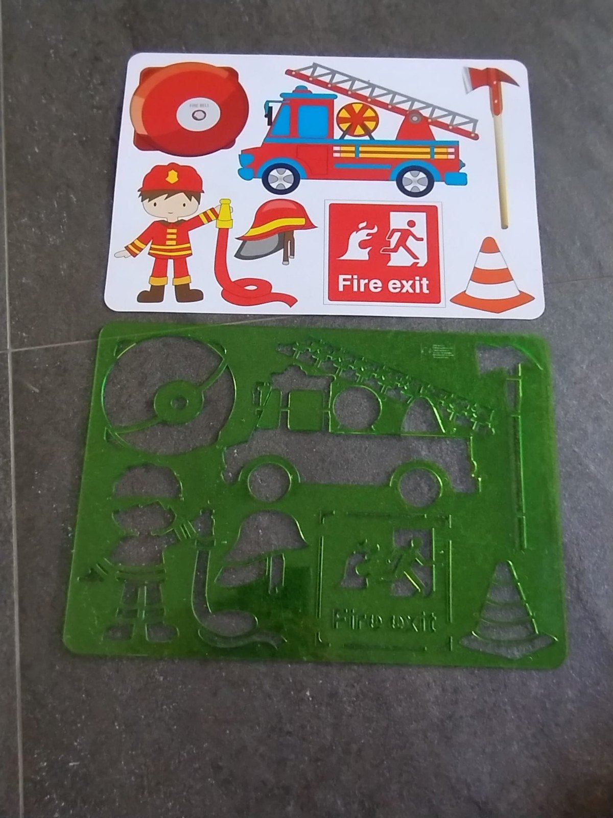 Brandweerman Puzzel en Tekensjabloon Set, Ophalen of Verzenden, Gebruikt, Puzzelen