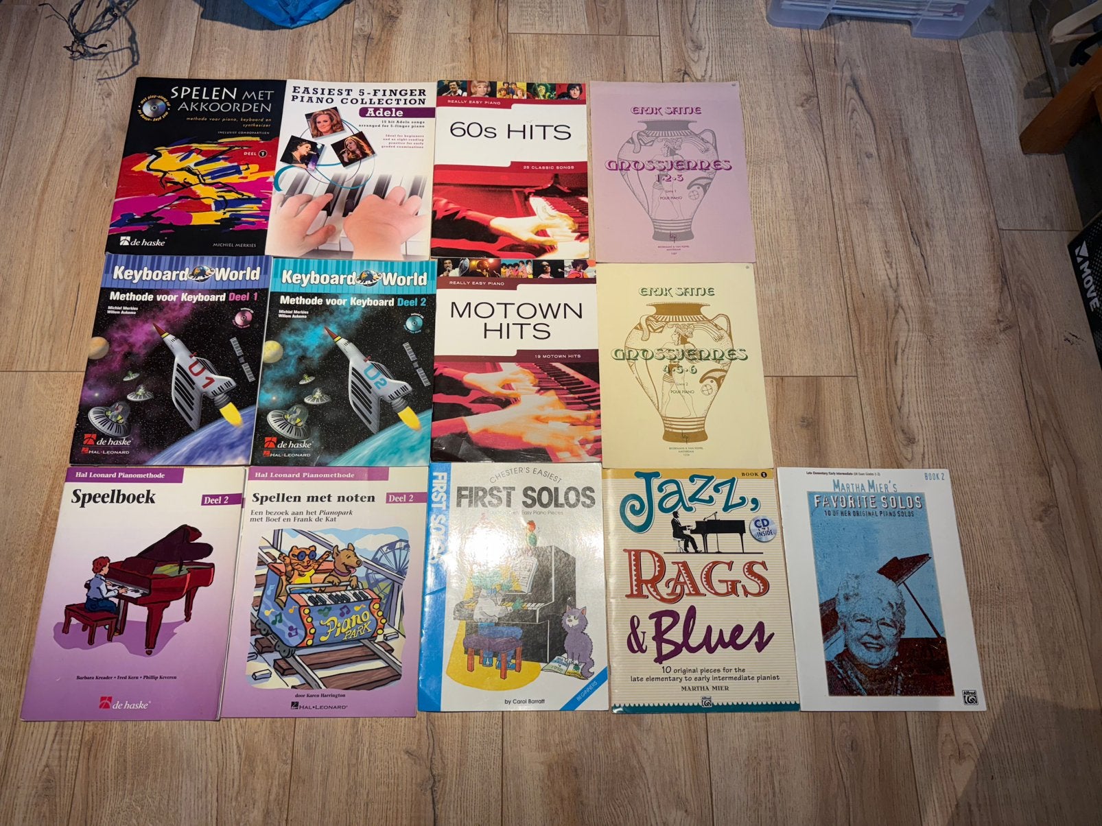 Partij pianoboeken en keyboardboeken – 13 stuks, Ophalen of Verzenden, Gelezen, Overige