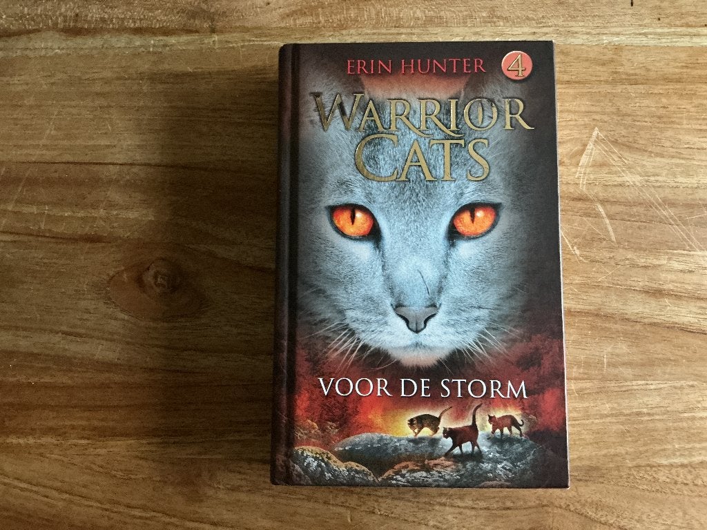 Warrior Cats - Voor de Storm, Erin Hunter, Ophalen of Verzenden, Zo goed als nieuw, Fictie