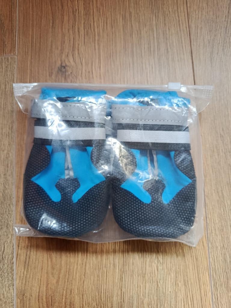 4 schoentjes maat L voor middelgrote hond, Ophalen, Jongen of Meisje, Nieuw, Maat 128