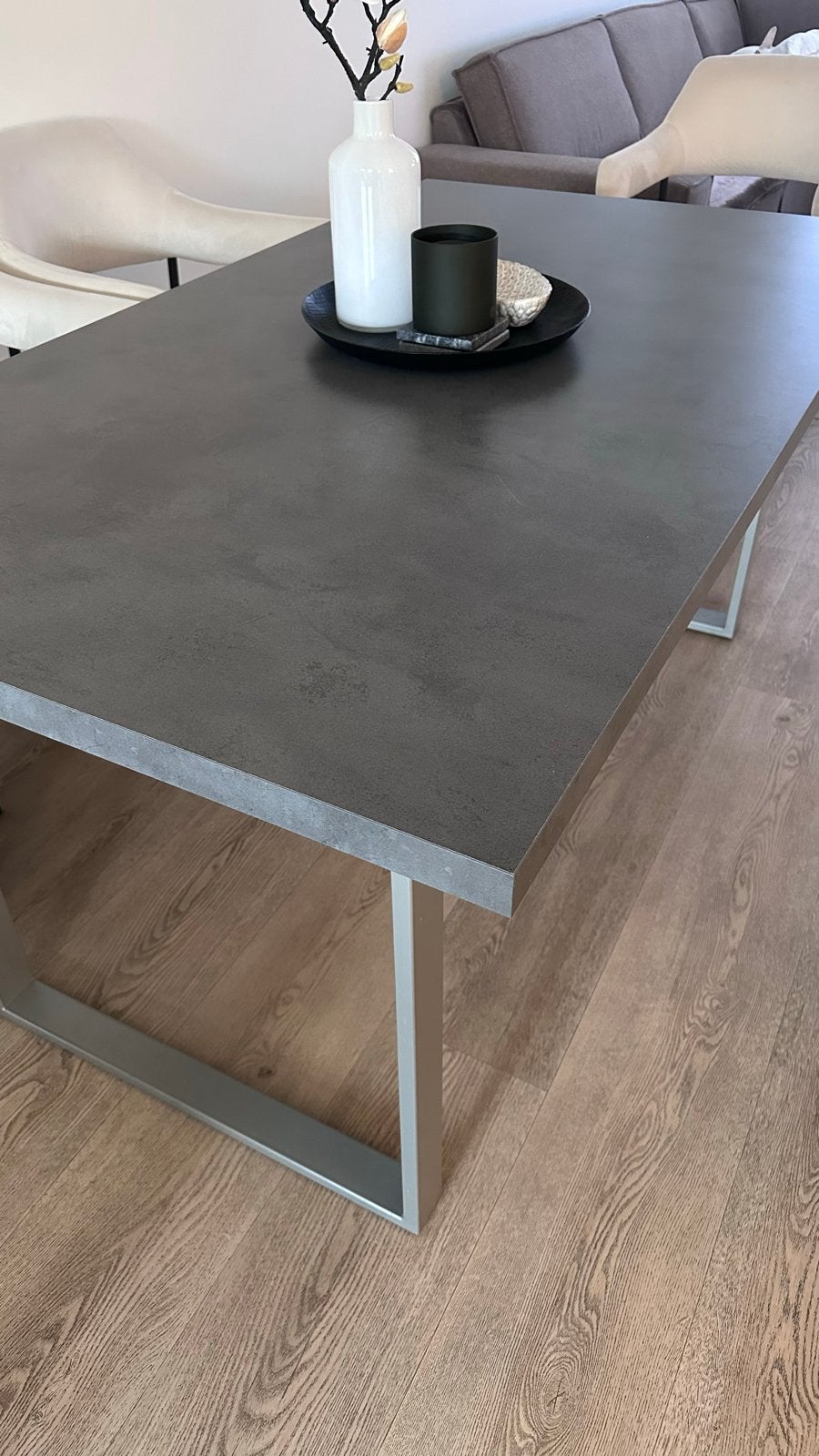 Moderne eettafel met metalen onderstel, Ophalen, Gebruikt, 50 tot 100 cm, Vier personen
