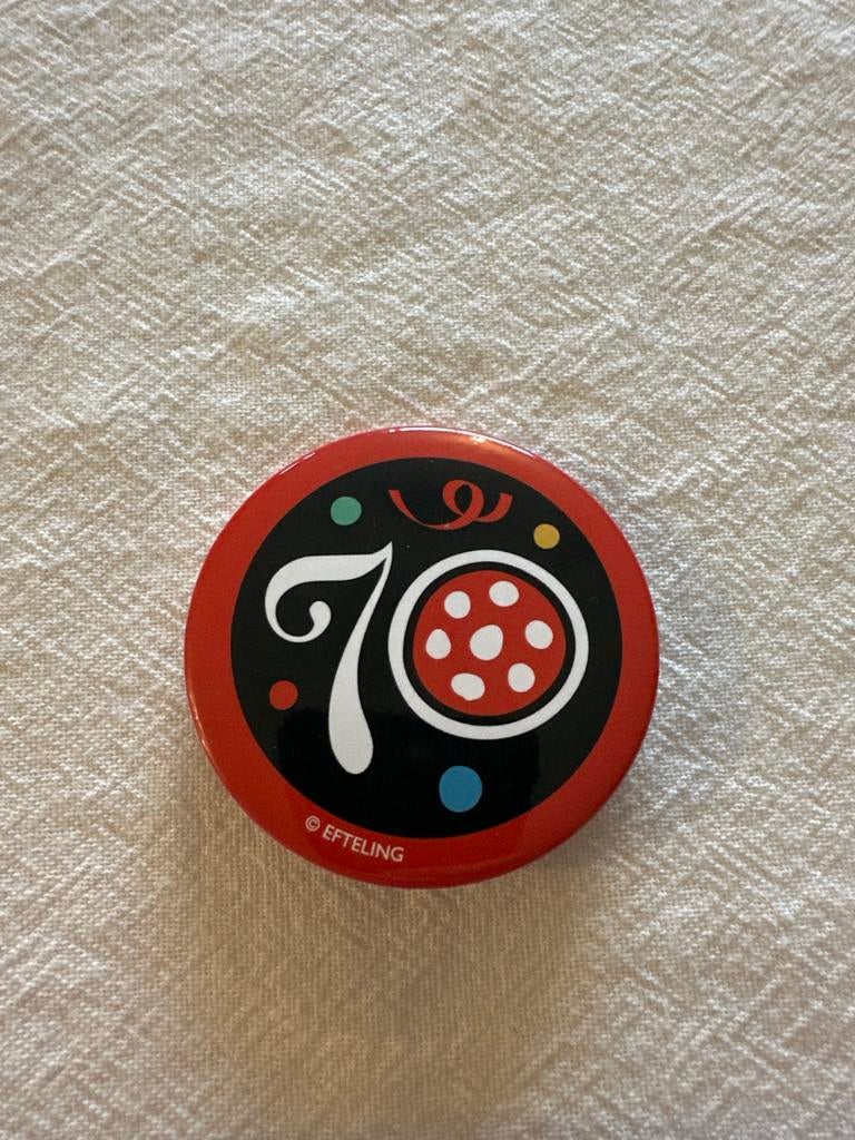Efteling 70 jaar button - Jubileum speldje, Verzamelen, Efteling, Ophalen of Verzenden, Zo goed als nieuw, Button of Speldje