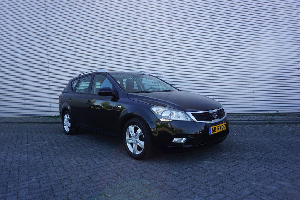 Kia cee'd Sporty Wagon 1.4 CVVT X-ecutive Airco / Navi / Cru, Voorwielaandrijving, Euro 5, Stof, Gebruikt