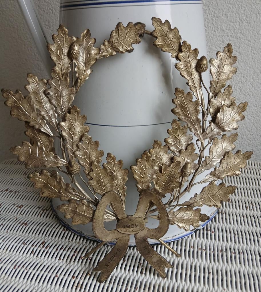 brocante lauwerkrans 1952, Antiek en Kunst, Curiosa en Brocante, Ophalen of Verzenden