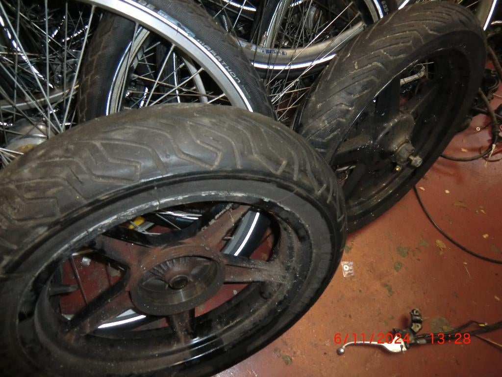 Voor en Achterwiel van Kymco peopel scooter, 100% goed., Ophalen, Gebruikt, Overige typen, Kymco