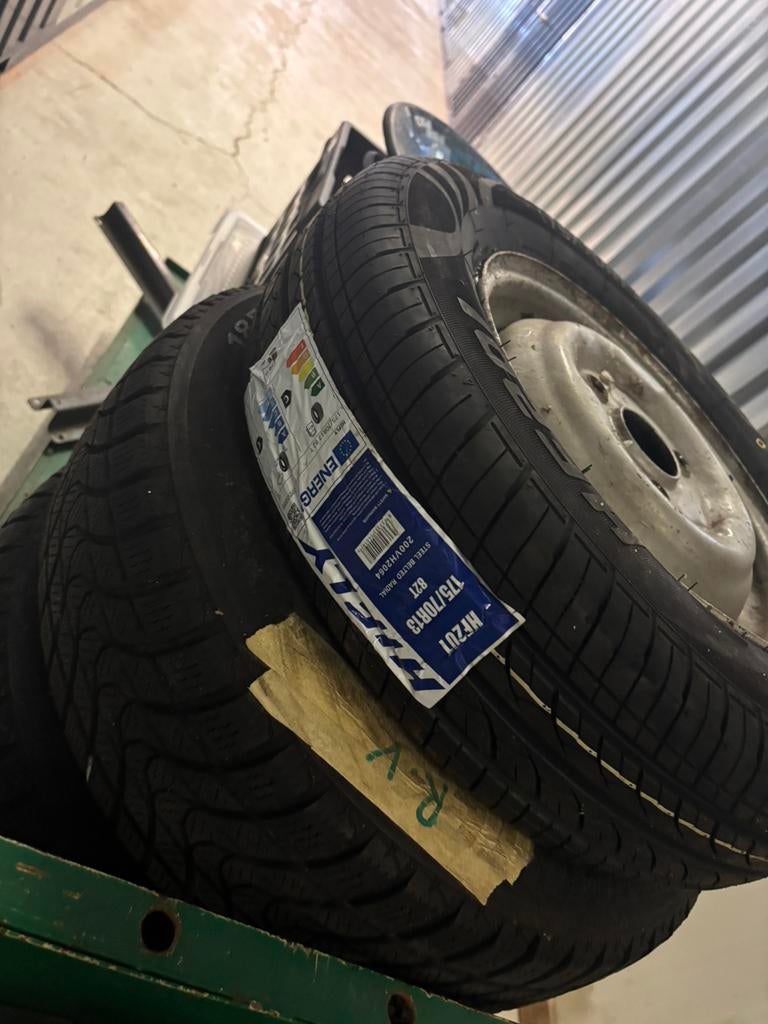 Aanhanger band met velg nieuw, Ophalen, Zo goed als nieuw
