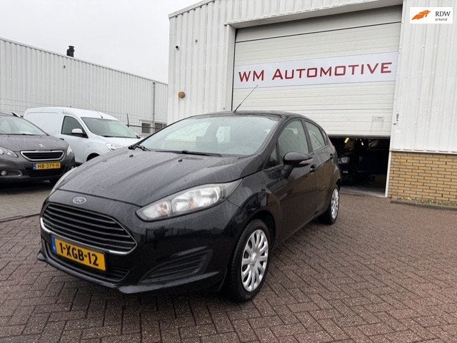 Ford Fiesta 1.0 Style AIRCO NAVI APK T/M 3-6-2027, Euro 5, Stof, Zwart, 525 kg