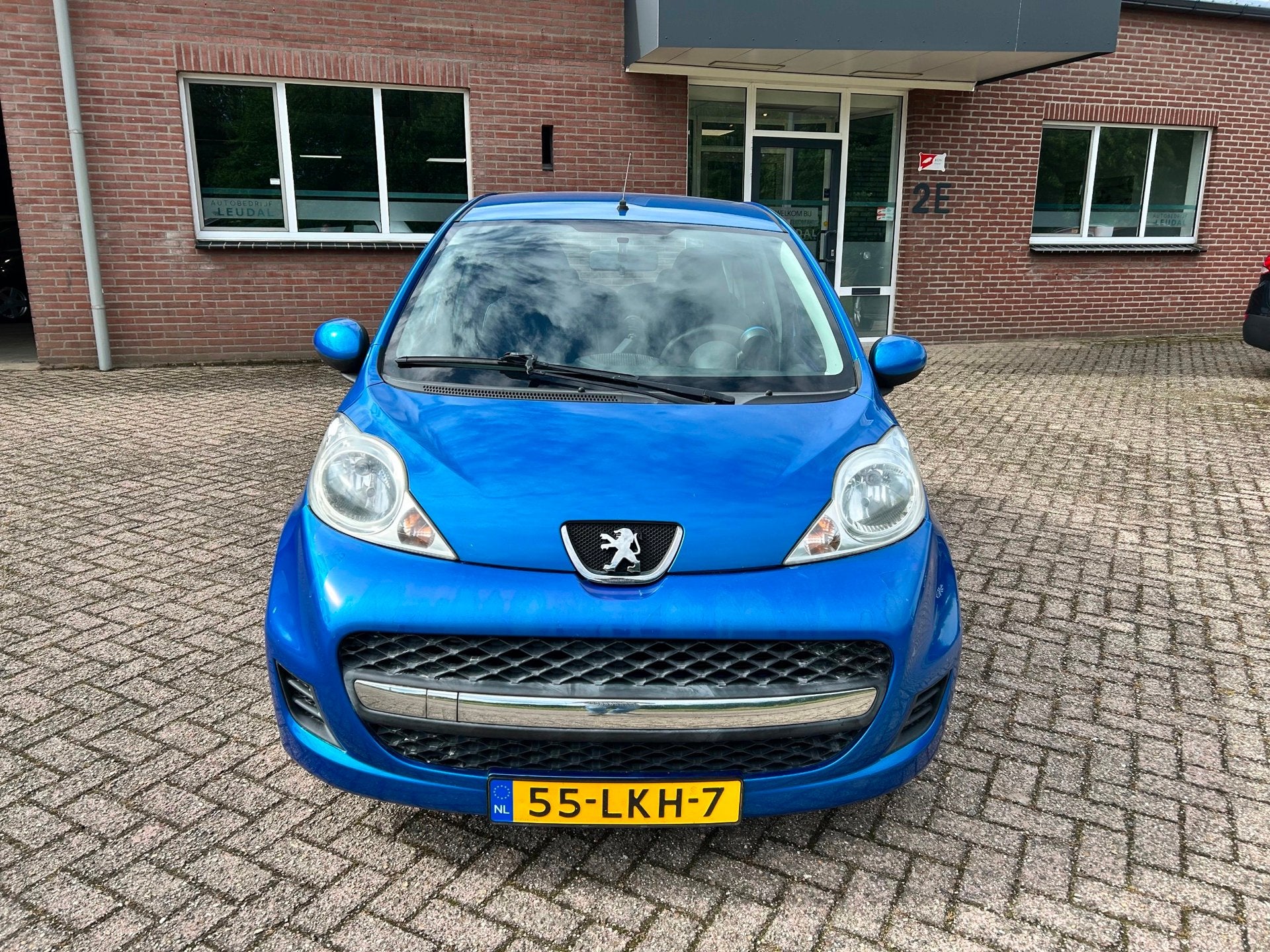 Peugeot 107 1.0-12V Urban Move// 93.000 NAP //Airco //APK, Voorwielaandrijving, Gebruikt, 68 pk, Origineel Nederlands