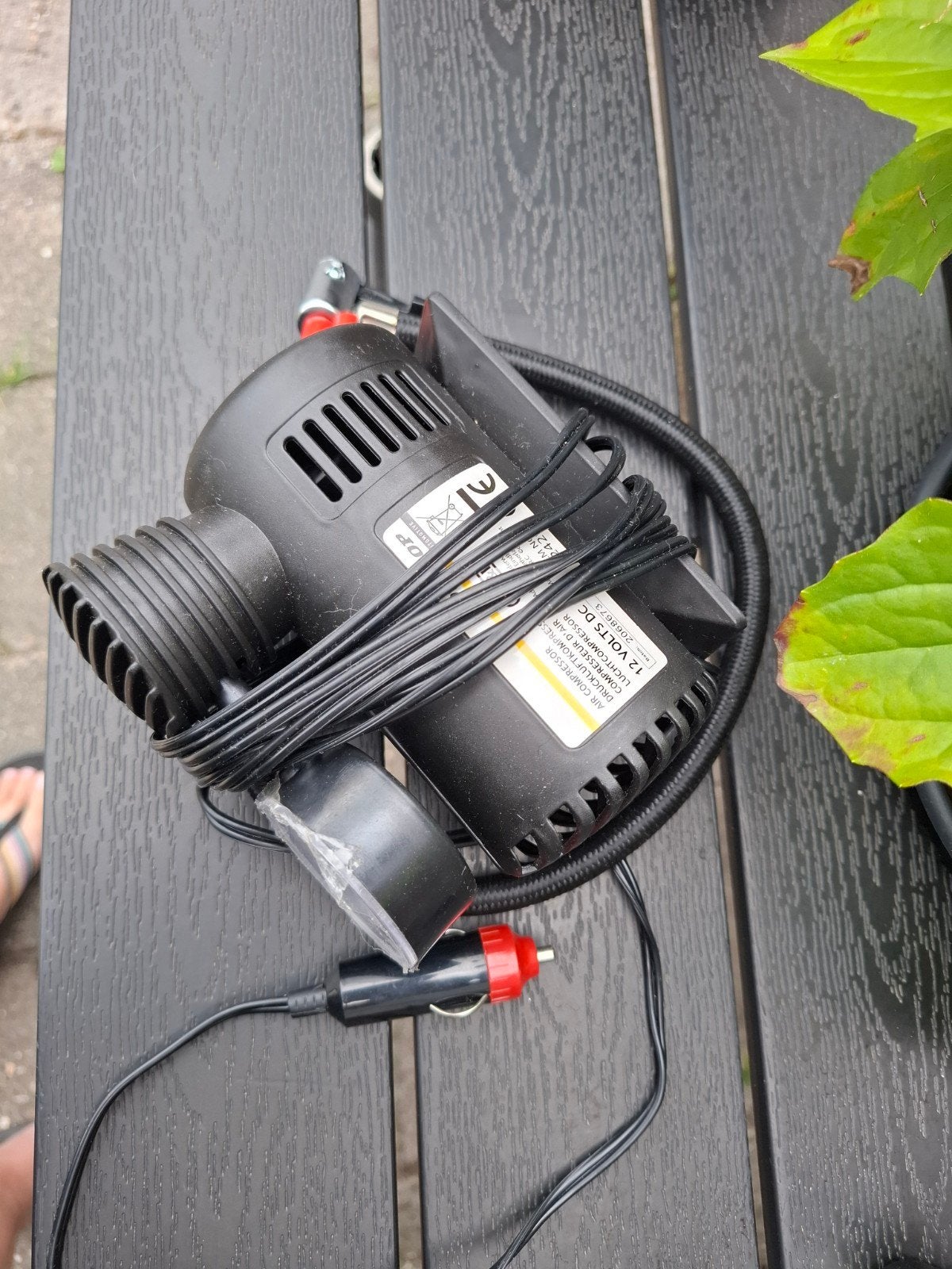 Compacte 12V luchtcompressor voor auto en fiets, Ophalen of Verzenden