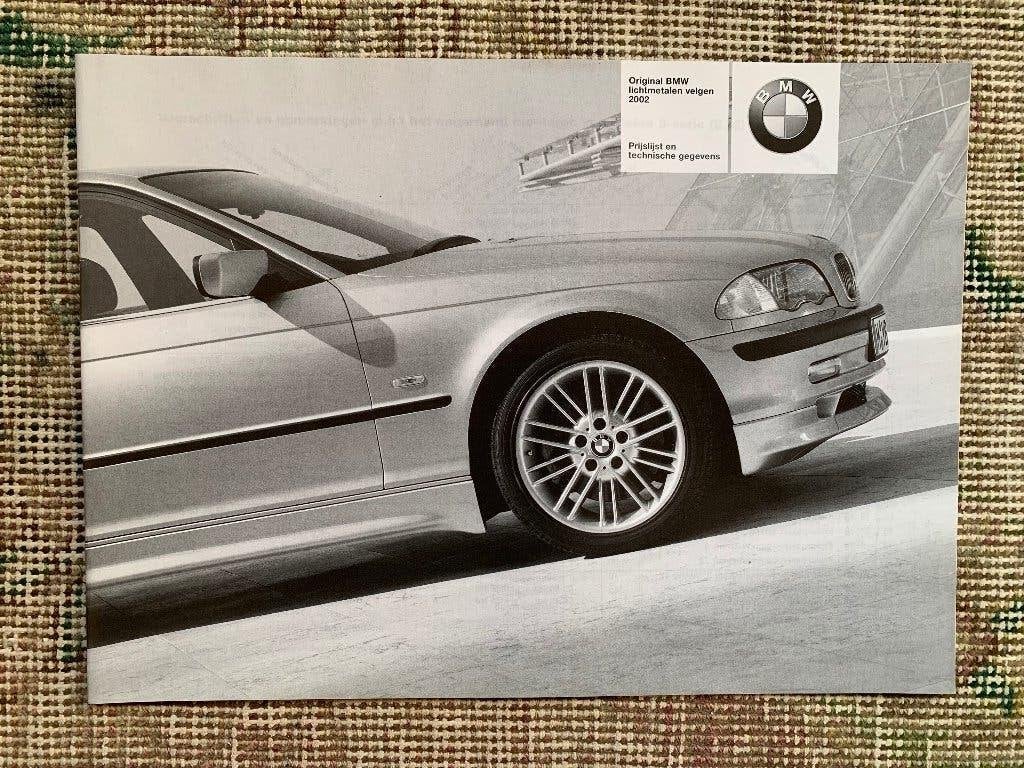 Nederlands prijslijst originele BMW lichtmetalen velgen 2002, Ophalen of Verzenden, Zo goed als nieuw, BMW, BMW