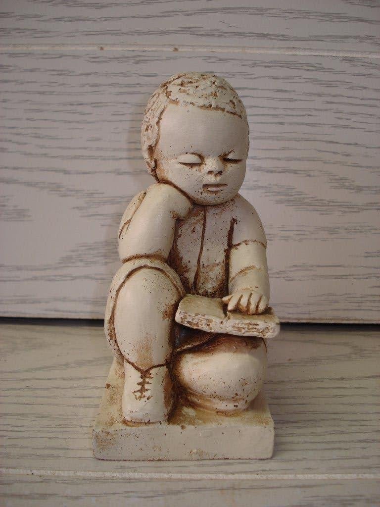 beeld Jongen Henzo  jaren 50  a jaren 60, Antiek en Kunst, Minder dan 20 cm, Handgemaakt, Ophalen of Verzenden, Steen of Keramiek