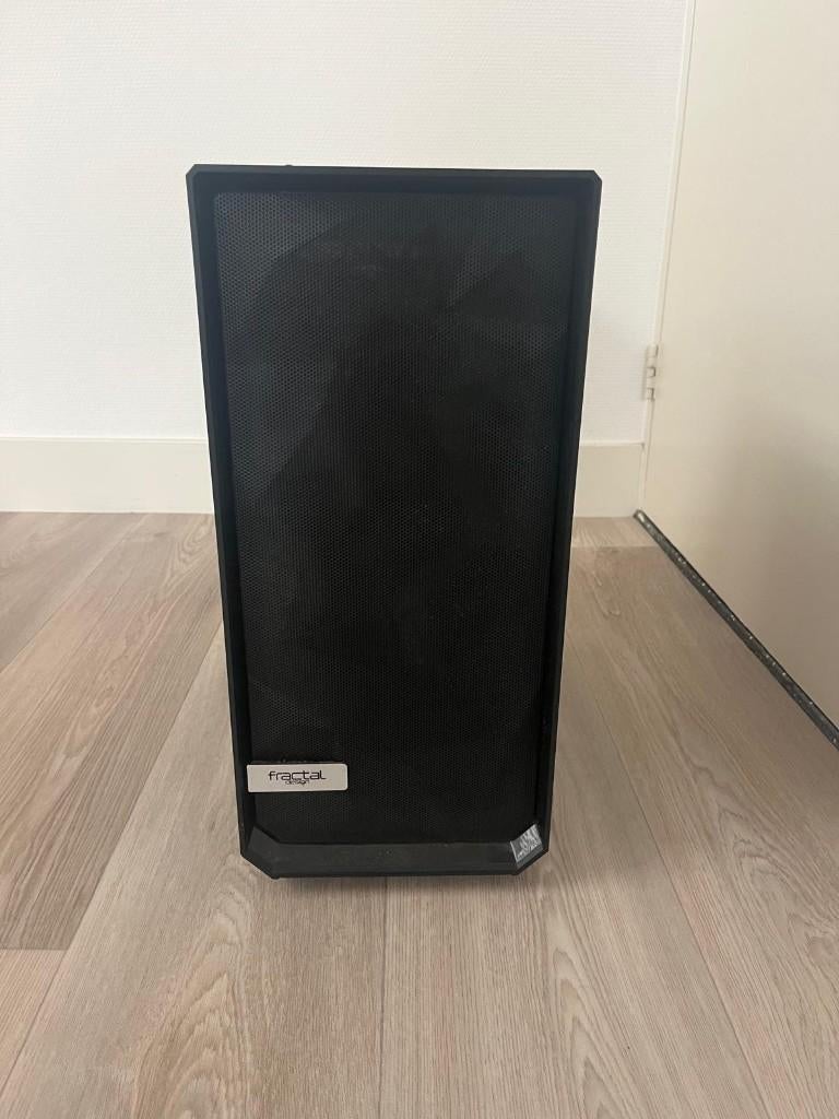 Fractal Design Meshify C met 3 pre installed, Ophalen of Verzenden, Zo goed als nieuw