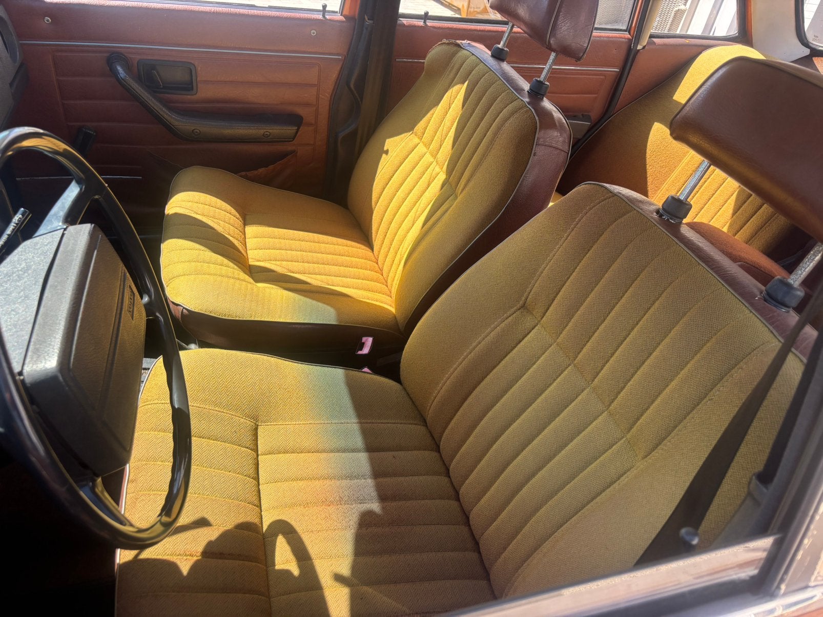 Leuke Volvo 144 automaat op lpg, foto 8