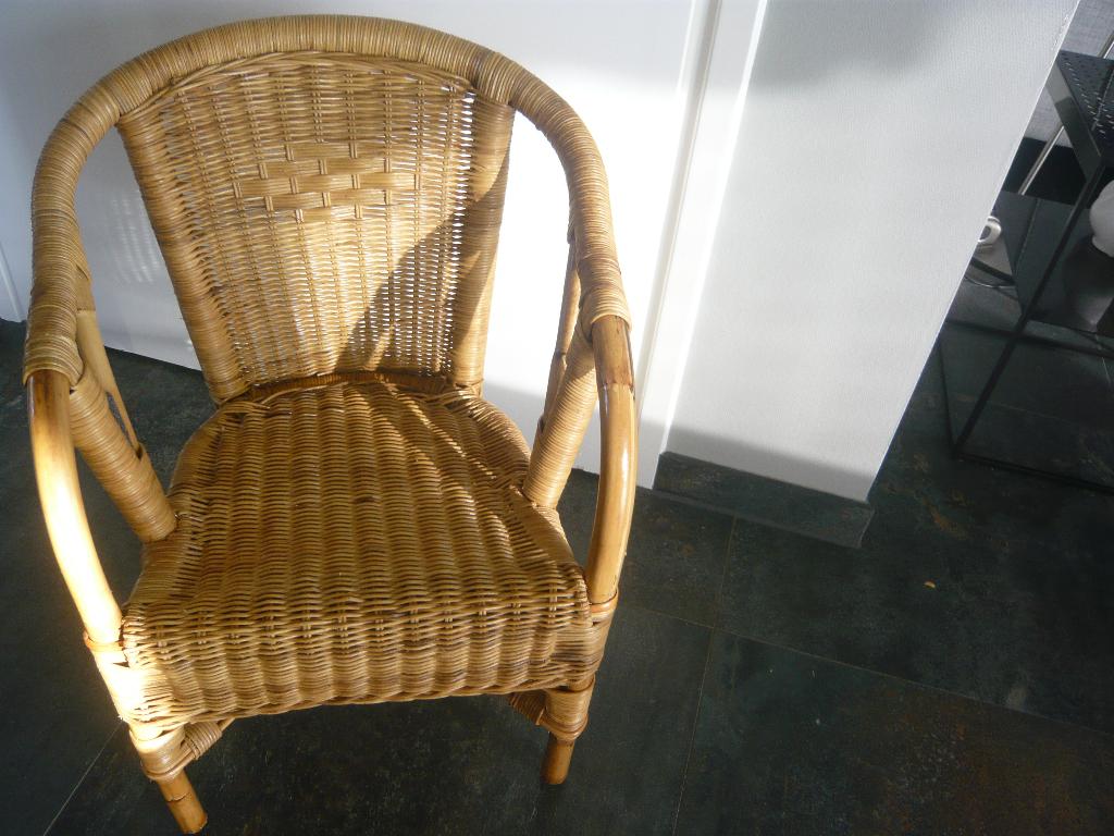 Rotan kinderstoeltje, Ophalen of Verzenden, Zo goed als nieuw, Stoel(en)