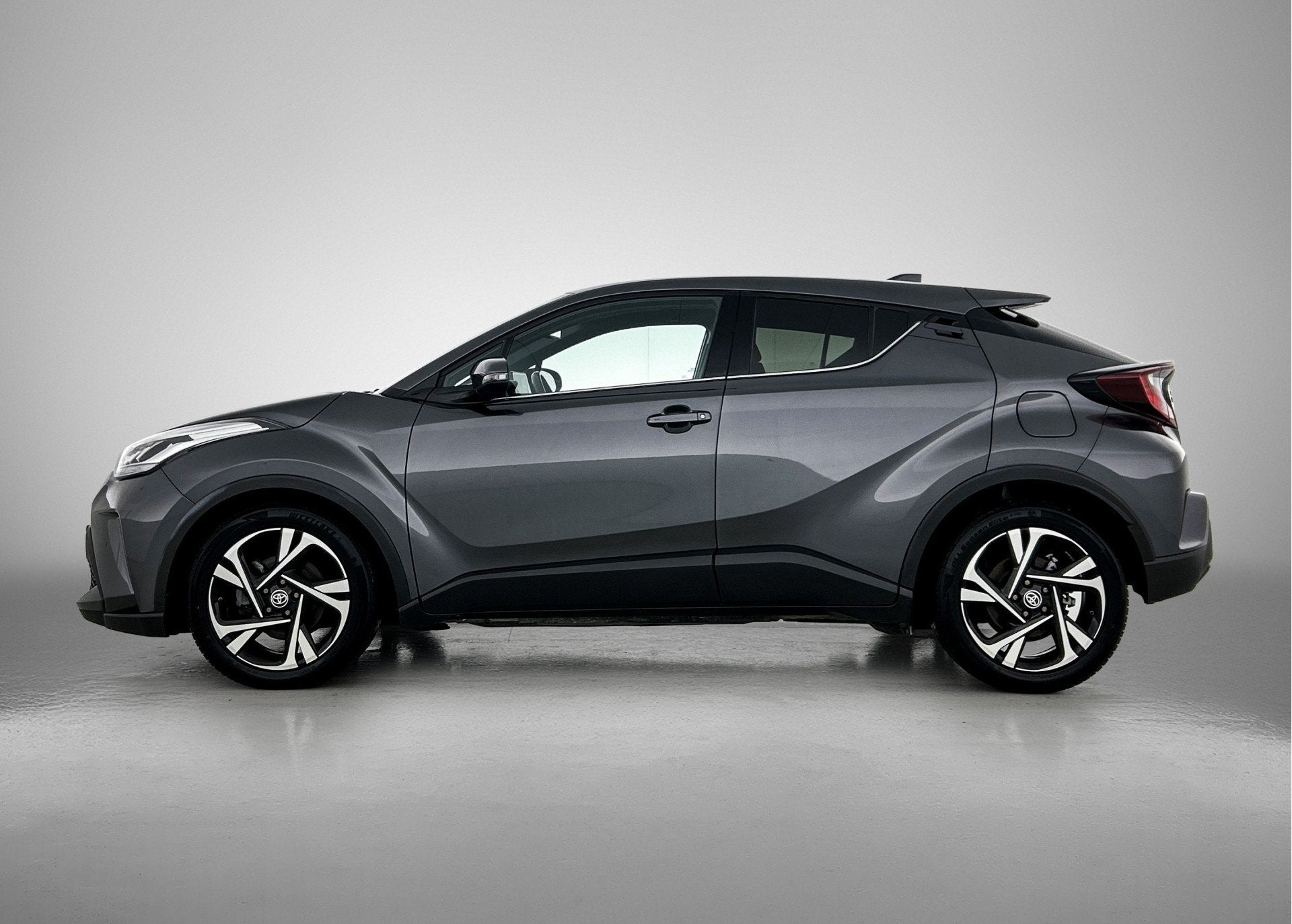 Toyota C-HR 1.8 Hybrid Style | BTW Voertuig | Stoelverwarmin, Auto's, 12 maanden, Stof, 4 cilinders, 122 pk