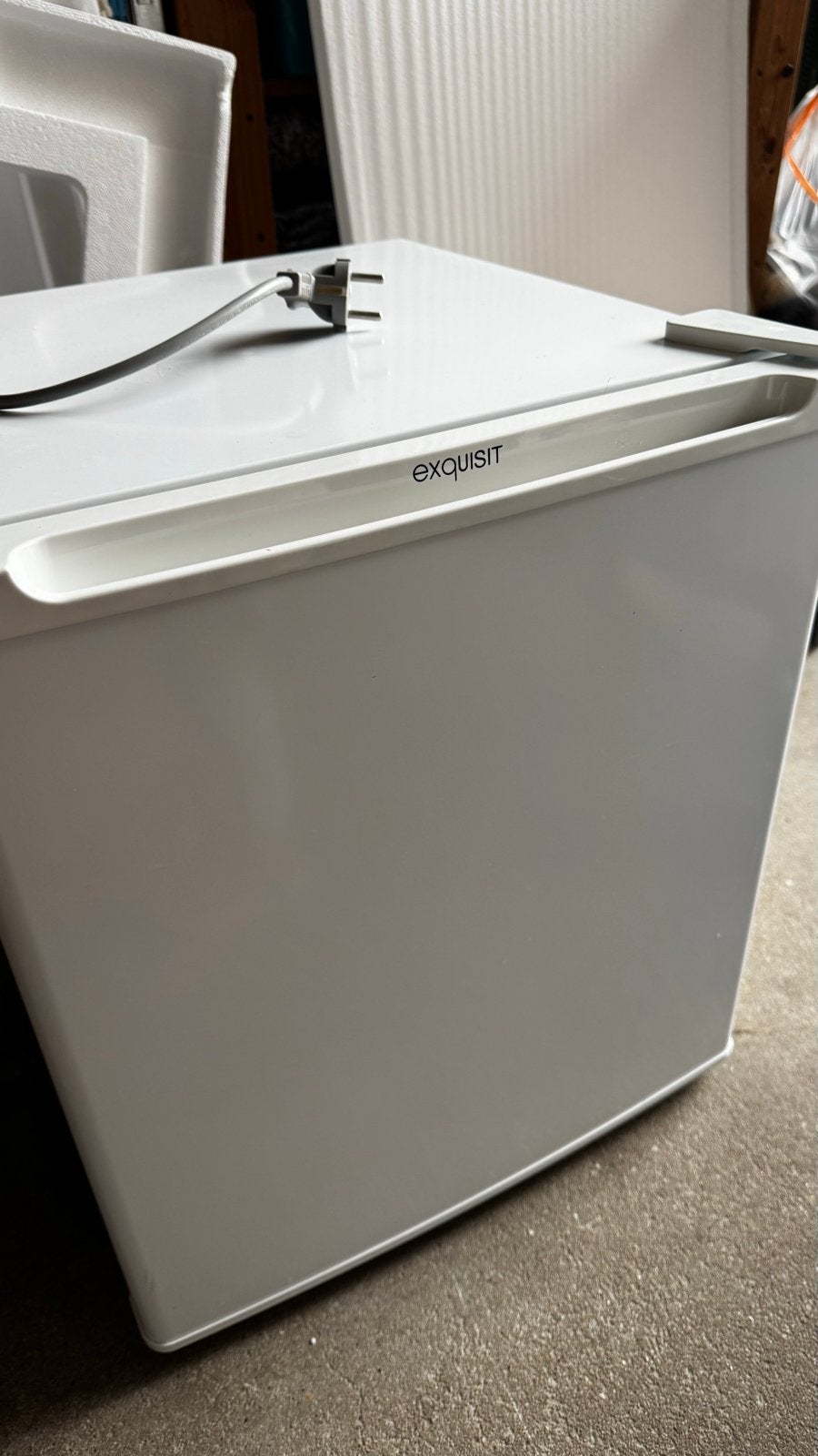 Compacte Exquisit diepvries, Witgoed en Apparatuur, Vriezers en Diepvrieskisten, Ophalen, Minder dan 85 cm, Minder dan 60 cm, Zo goed als nieuw
