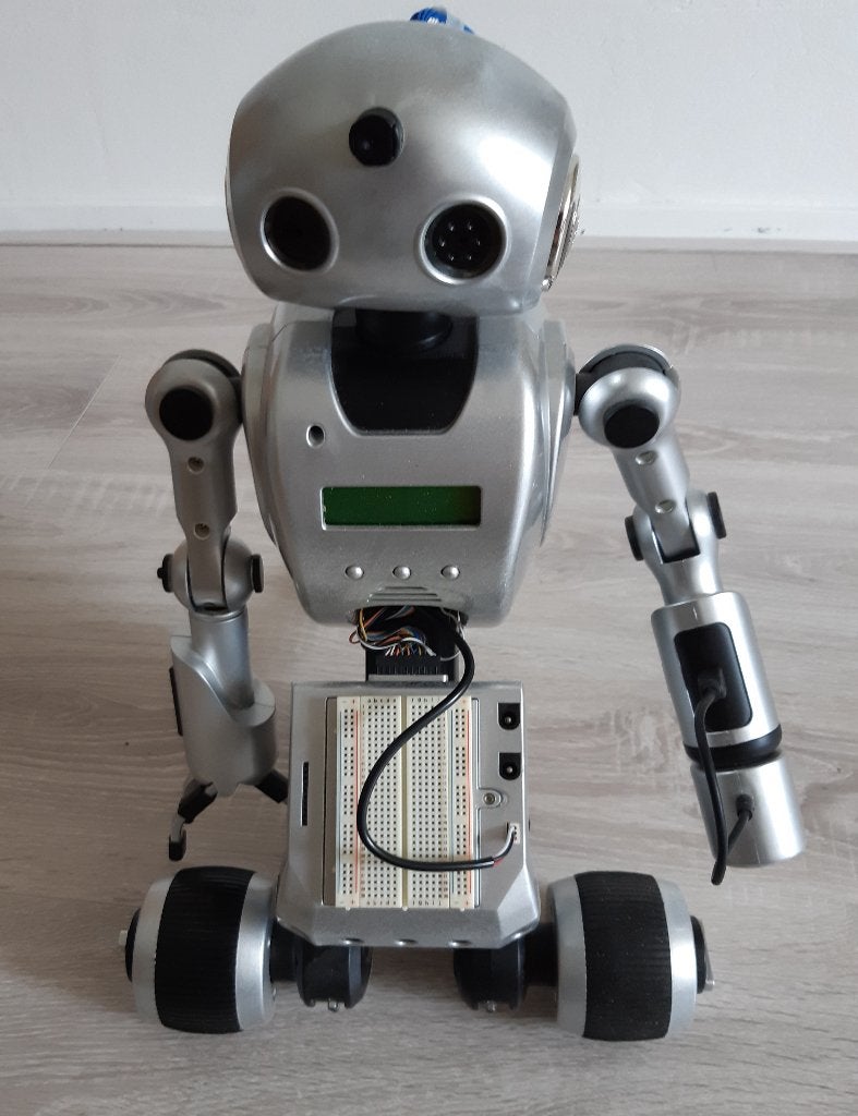 DeAgostini I-QBot:01 programmeerbare robot, Ophalen, Zo goed als nieuw, Groter dan 1:32