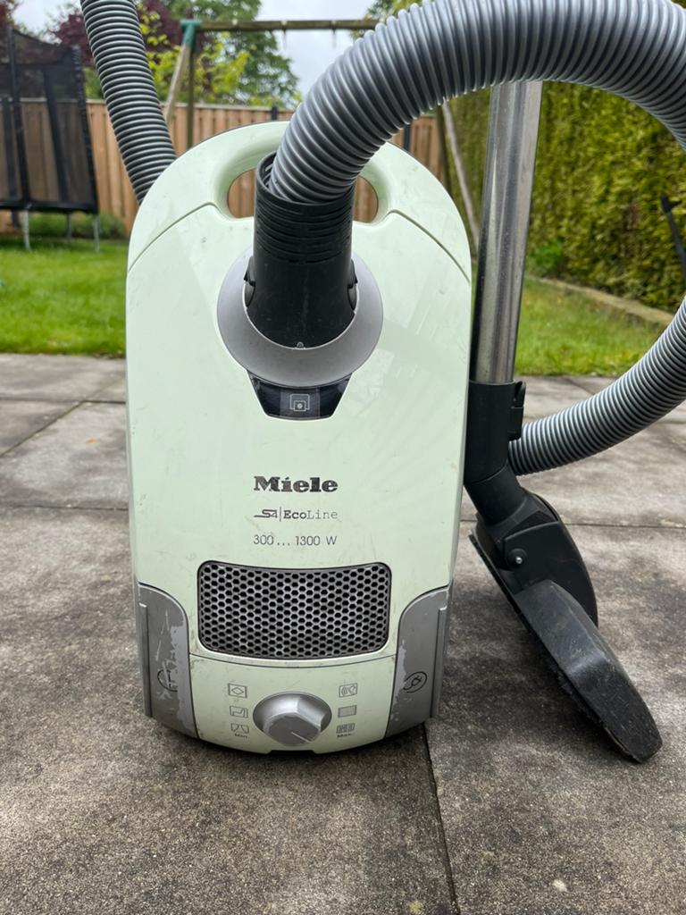 Miele S4212, 1300 watt!, Witgoed en Apparatuur, Stofzuigers, Gebruikt, Geschikt voor harde vloeren, Miele, Sledestofzuiger