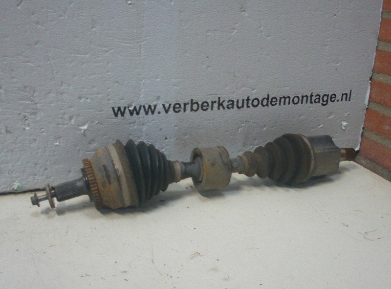 Aandrijfas Links Voor Volvo XC70 (SZ) (2002-09/2007-08), Gebruikt, Siegburger Straße 229, Köln 50679, , Duitsland, Info@volvocars.com
