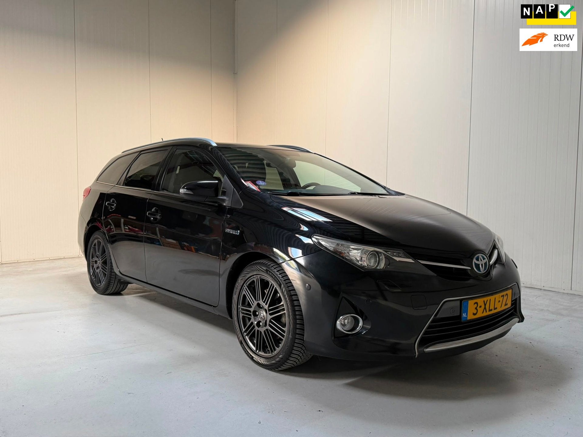 Toyota Auris Touring Sports 1.8 Hybrid Lease+, Euro 5, Gebruikt, Zwart, Origineel Nederlands