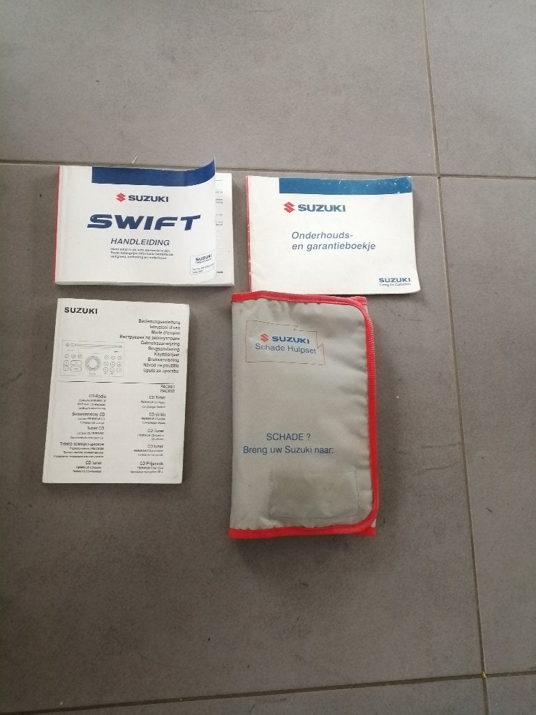 Compleet mapje boekjes SUZUKI SWIFT type RS  2004/2010, Auto diversen, Handleidingen en Instructieboekjes, Ophalen of Verzenden