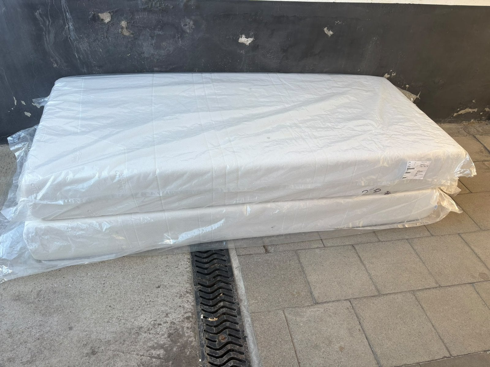 2x Tempur Cloud Breeze – 90200 cm, Huis en Inrichting, Ophalen of Verzenden, Zo goed als nieuw, Eenpersoons, 90 cm