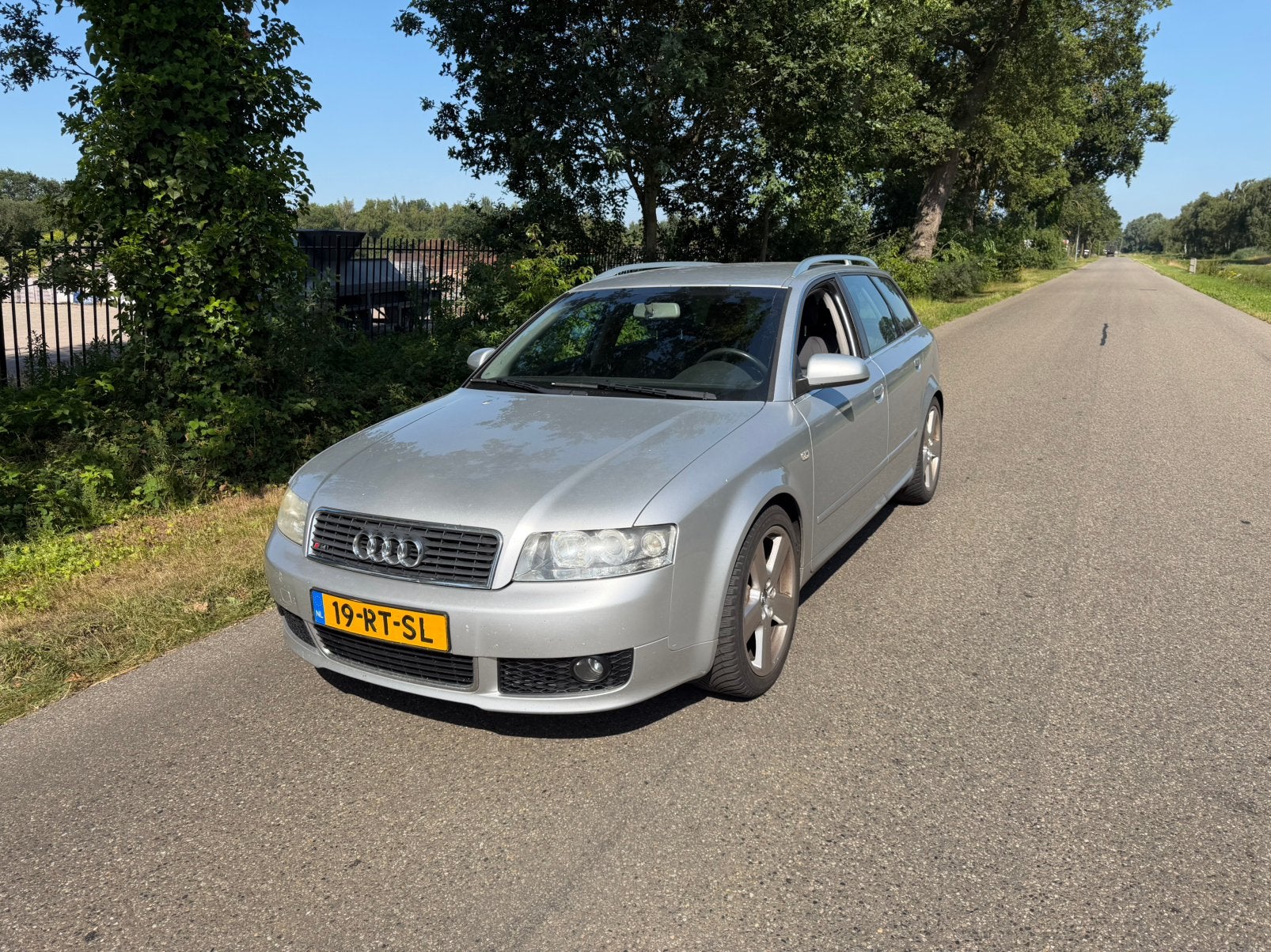 Audi A4 1.8 T Avant 120KW 2005 Grijs, Auto's, Audi, Voorwielaandrijving, 4 cilinders, A4, 163 pk