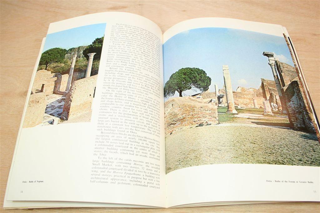 Ostia-Porto-Isola Sacra — Archeologisch Latium, Ophalen of Verzenden, Gelezen, Europa