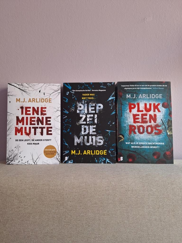 3x M.J. Arlidge - Helen Grace serie (1, 2 en 3), Ophalen of Verzenden, Zo goed als nieuw, M.J. Arlidge, Nederland