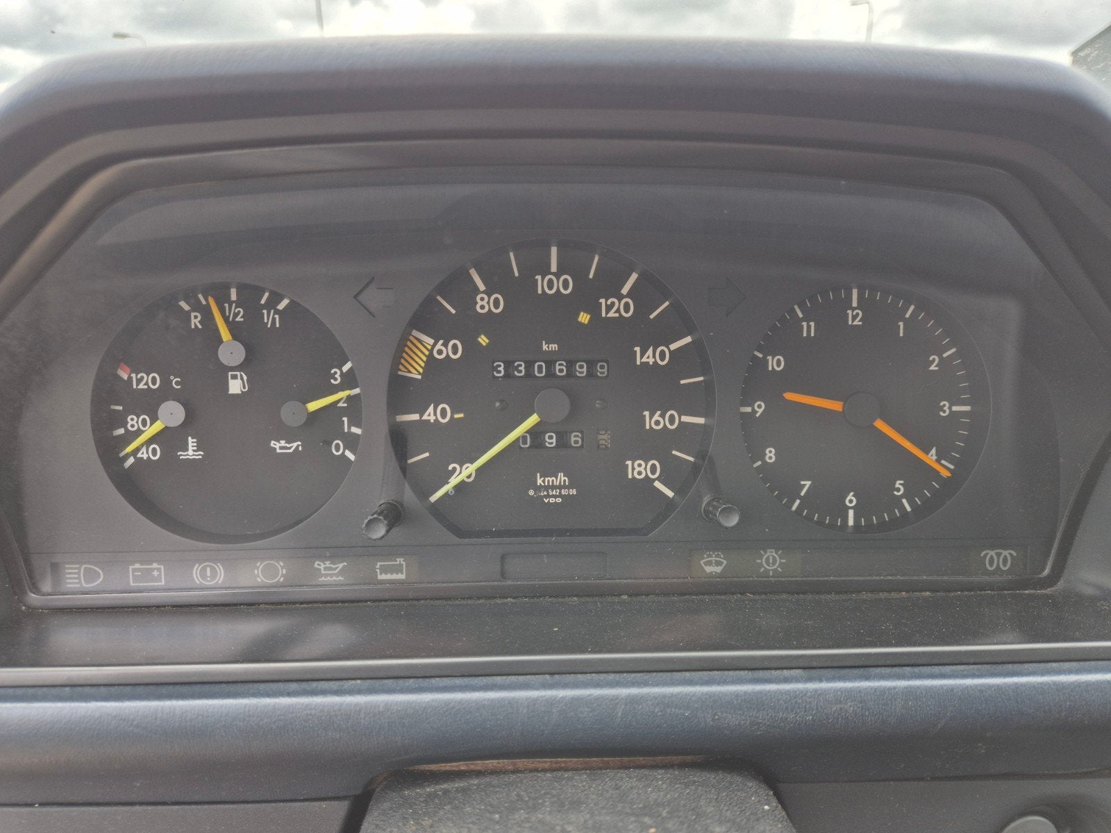 Mercedes-Benz W124 200D Mercedes 1986 Grijs, foto 11