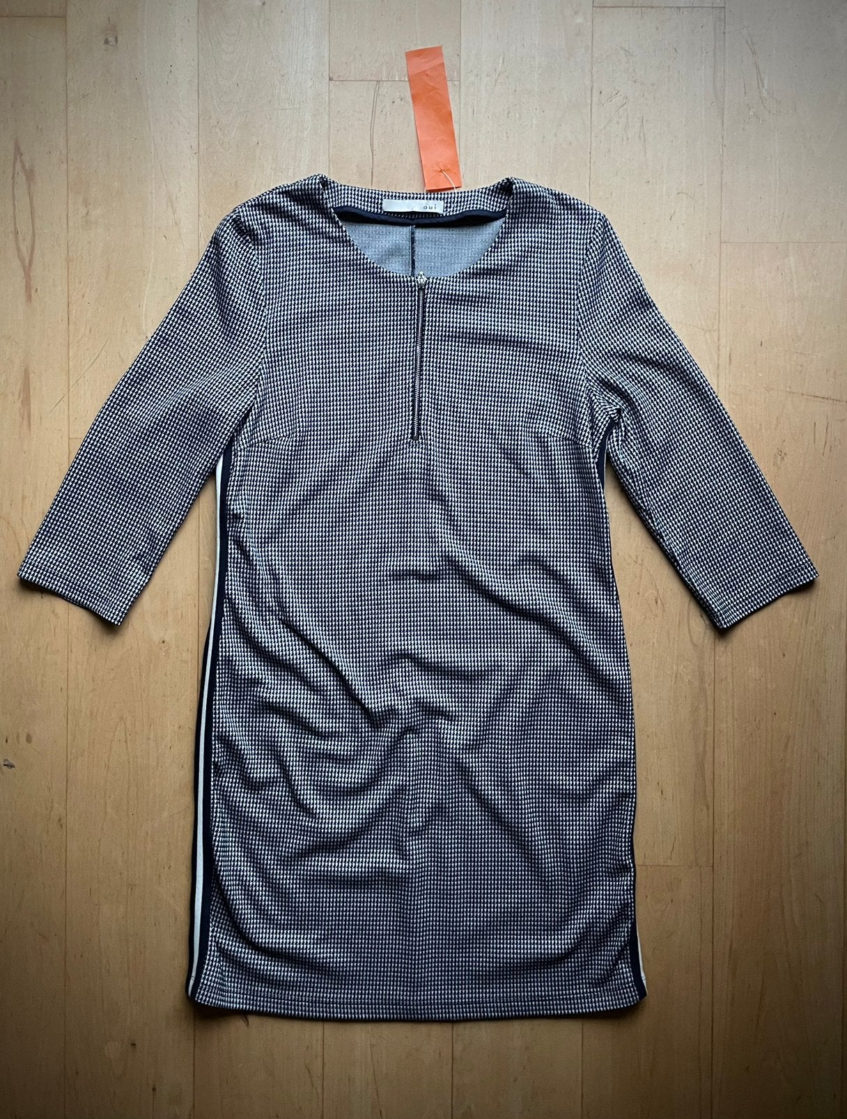 Oui design jurk met mooie details zwart wit M, Maat 38/40 (M), Ophalen of Verzenden, Zo goed als nieuw, Knielengte