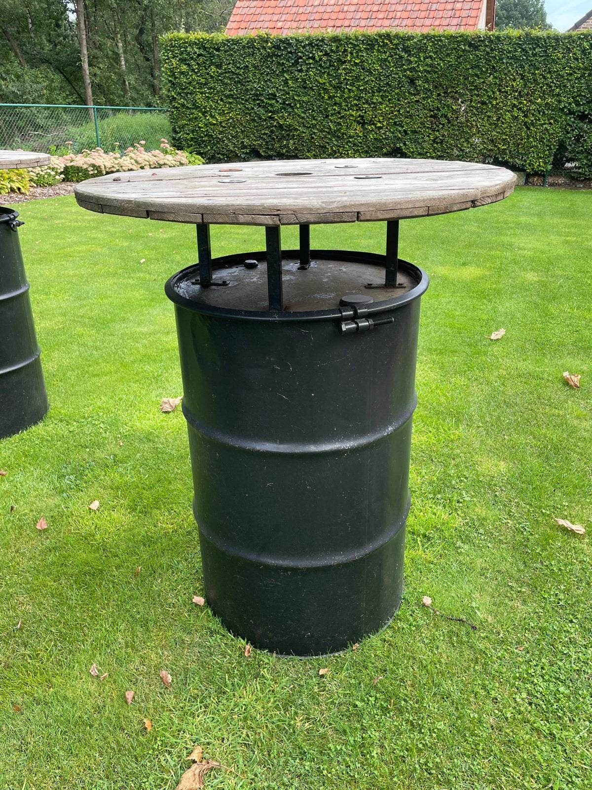 Industriële bar-tafels met houten blad, Ophalen, Gebruikt