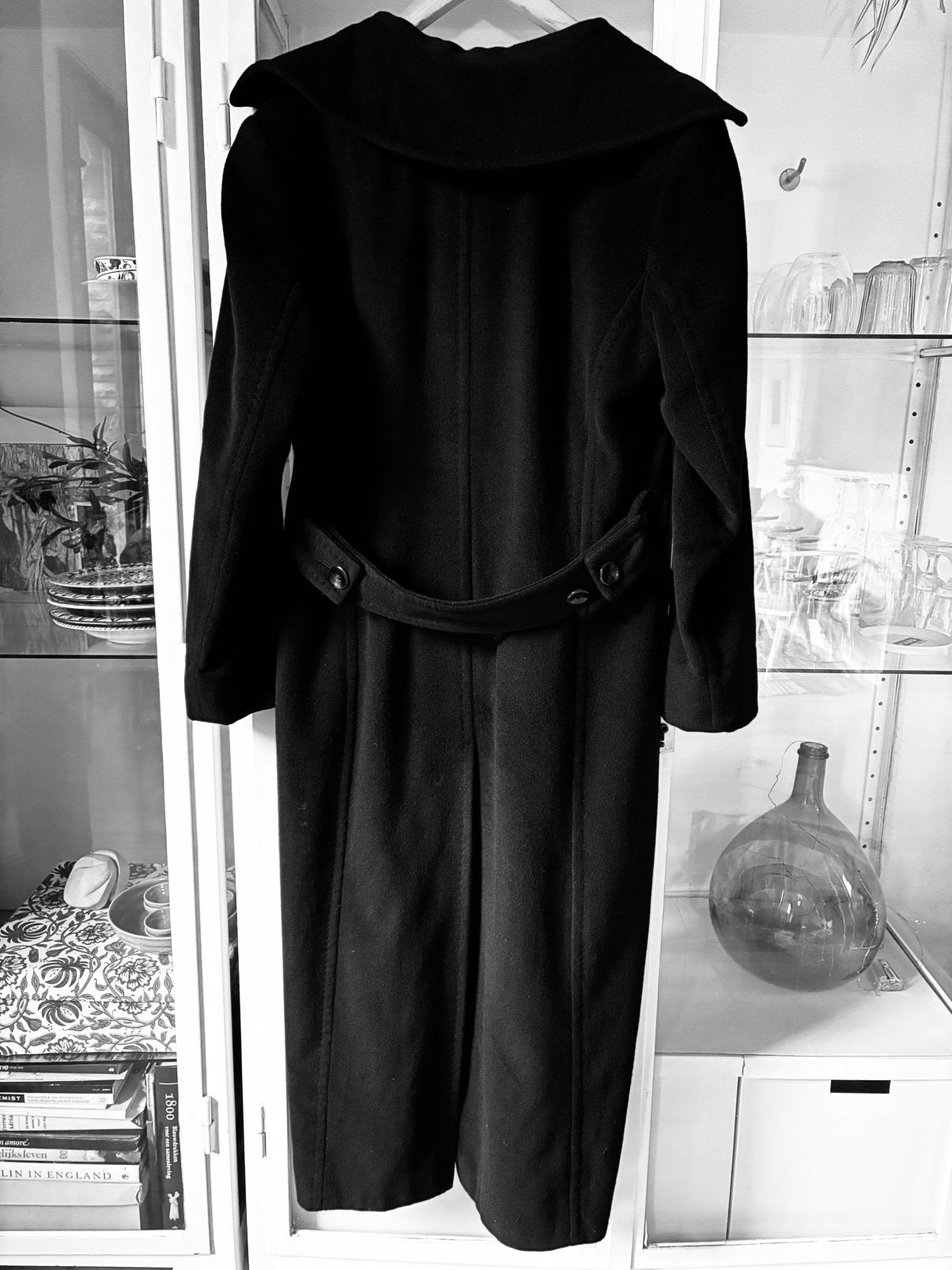 Maura heel zachte zwarte lange jas alpaca / wol 40, Ophalen of Verzenden, Gedragen, Maat 38/40 (M), Zwart