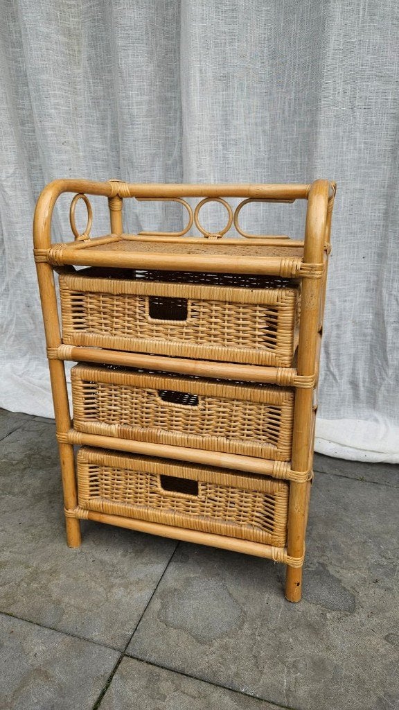 Vintage Rotan Ladekastje Jaren 70, Huis en Inrichting, Overige materialen, Minder dan 50 cm, Zo goed als nieuw, 3 of 4 laden