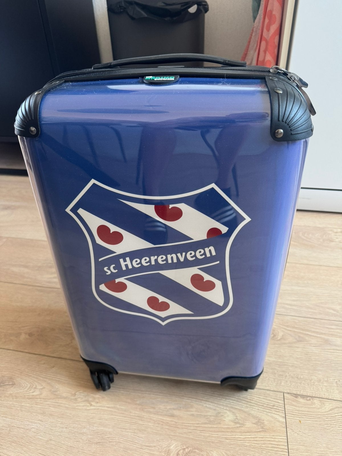 Handbagage koffer met opdruk sc Heerenveen, Sieraden, Tassen en Uiterlijk, Koffers, Ophalen, Zo goed als nieuw, Hard kunststof