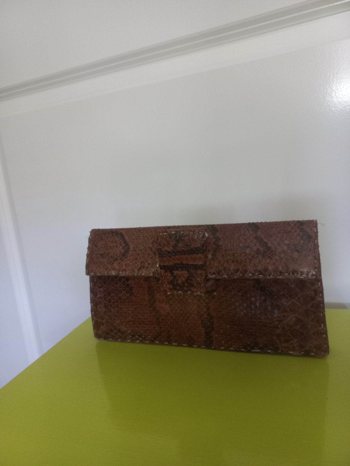 Bruine slangenleren clutch / portemonnee, Overige merken, Bruin, Ophalen of Verzenden, Zo goed als nieuw