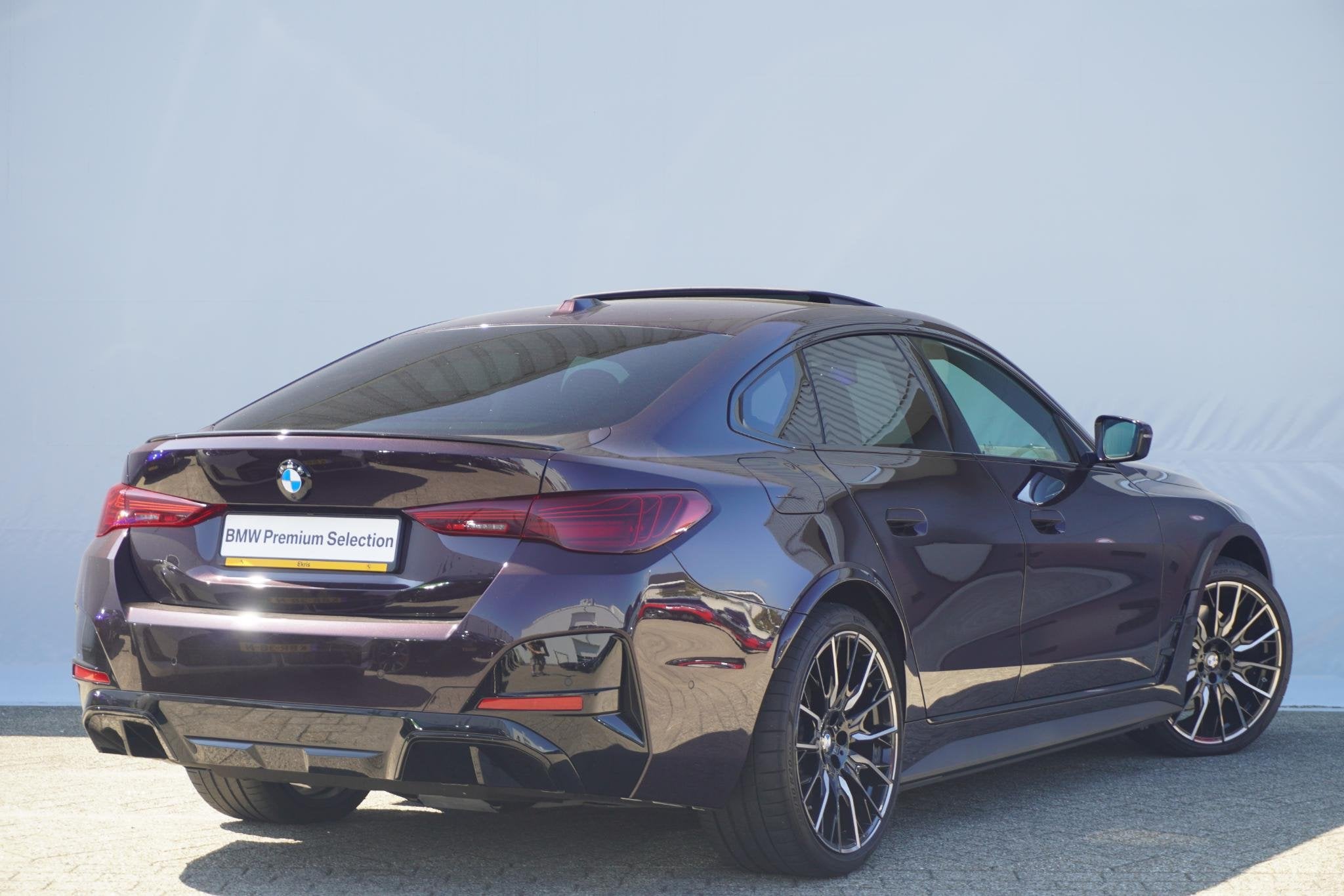 BMW i4 eDrive40 M Sport Pro | Schuif-/kanteldak | M Sportsto, Auto's, Achterwielaandrijving, Overige kleuren, Met garantie (alle)
