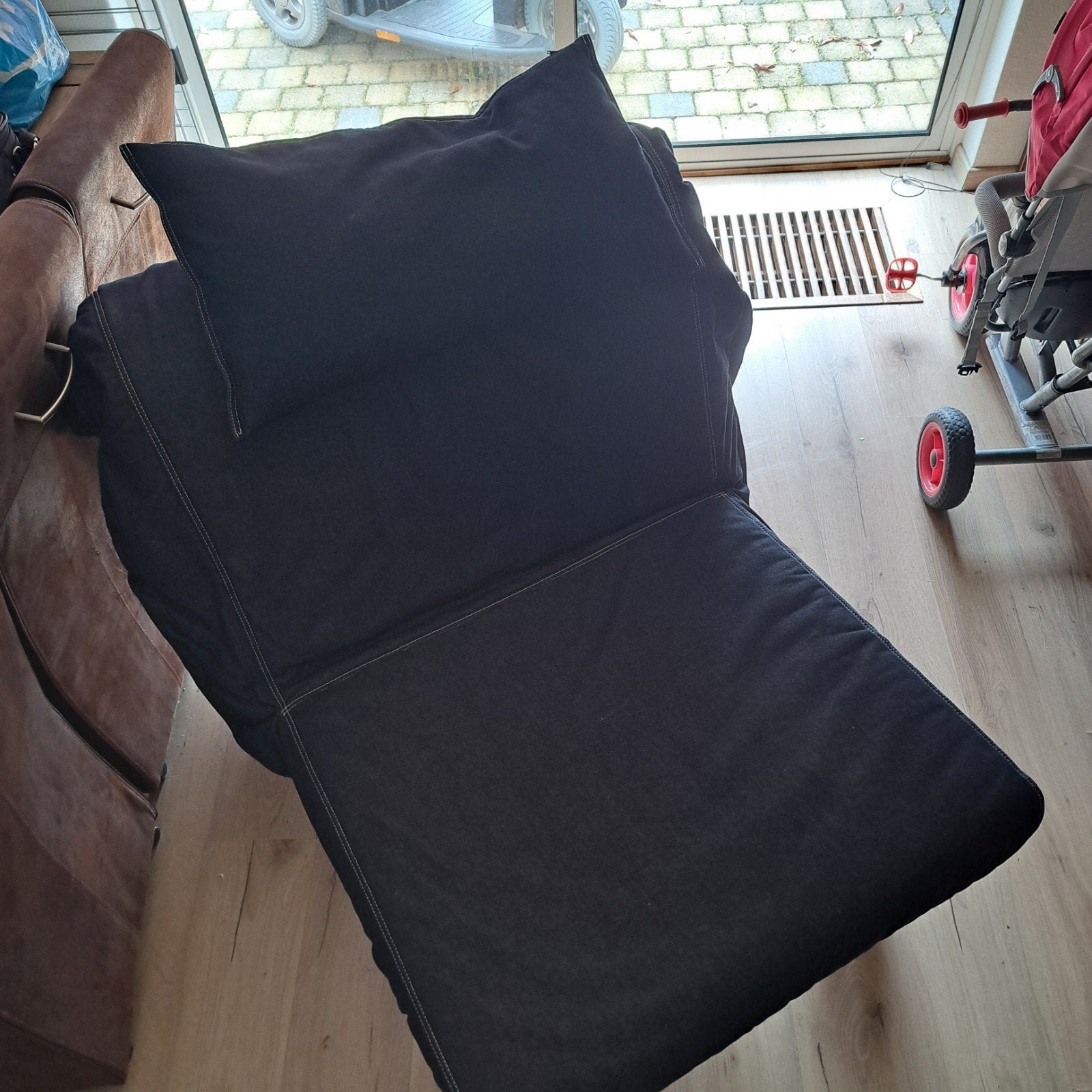 Zwarte verstelbare vloerstoel/loungestoel, Ophalen, Gebruikt, Blauw, Overige maten